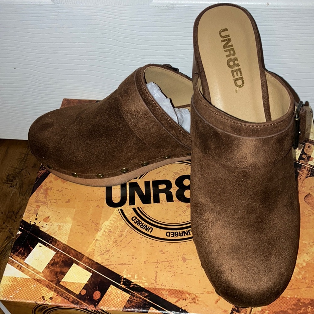Clogs shoes